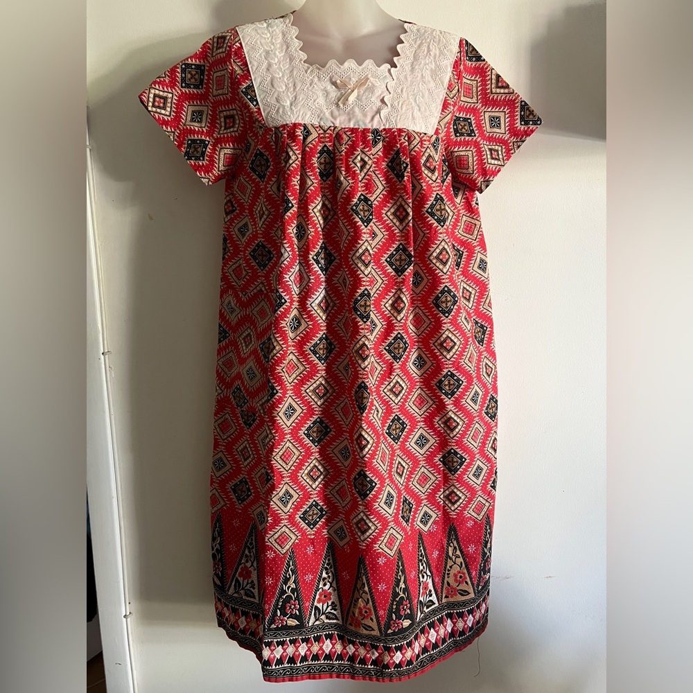 Geometric Patterned Dress - Red and Black